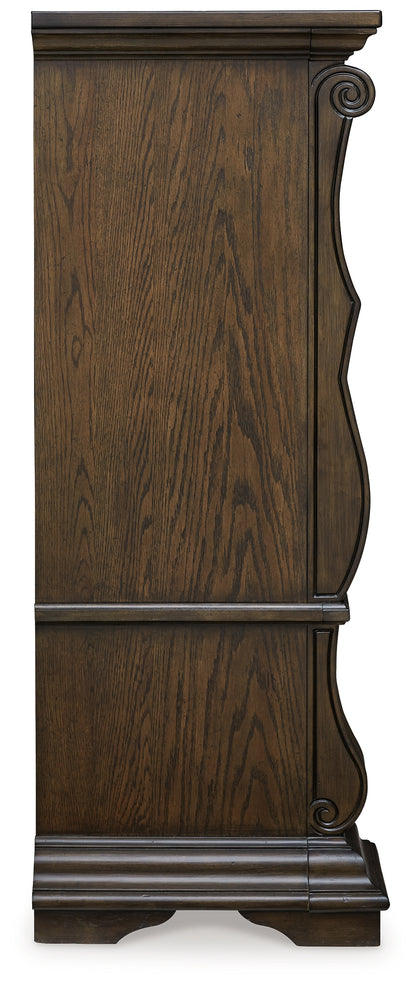 Maylee Queen Panel Bed, Dresser, Mirror, Chest and 2 Nightstands