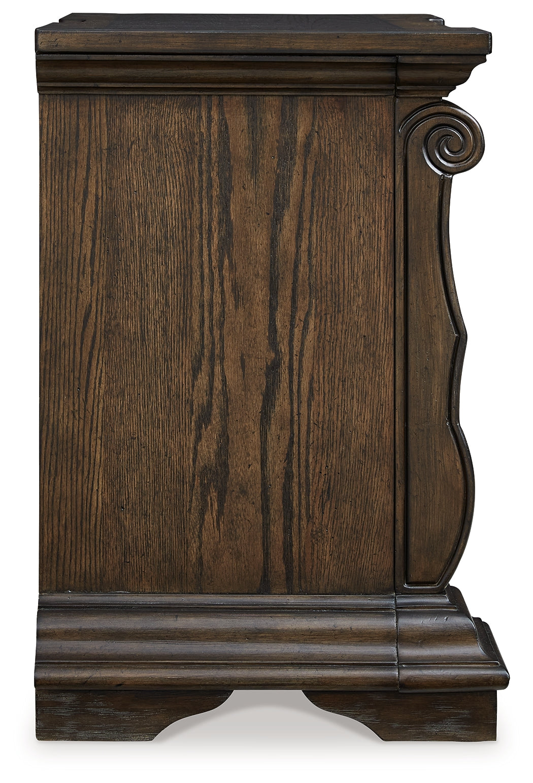 Maylee Queen Panel Bed, Dresser, Mirror, Chest and 2 Nightstands
