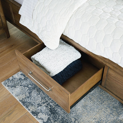Cabalynn King Panel Bed with Storage