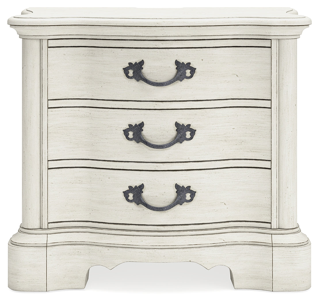 Arlendyne King Panel Bed, Dresser, Mirror, Chest and 2 Nightstands