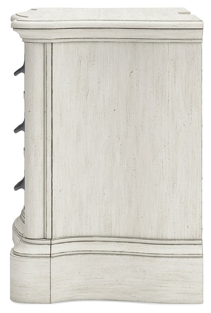Arlendyne King Panel Bed and 2 Nightstands