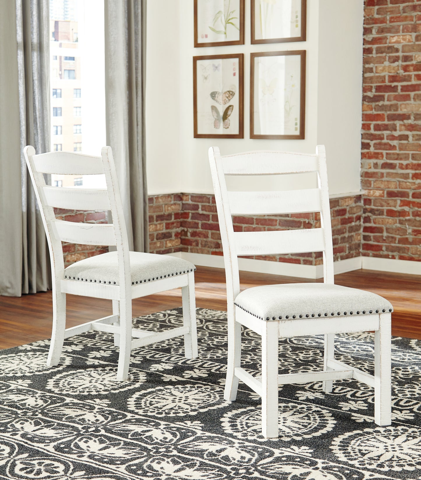 Valebeck Dining Chair (Set of 2)