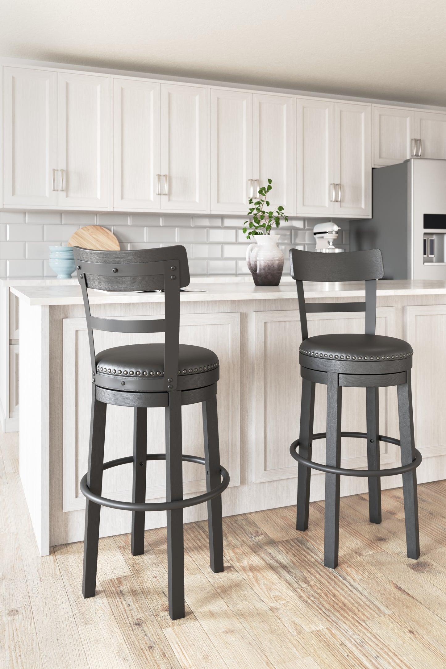 Valebeck Bar Height Bar Stool (Set of 2)