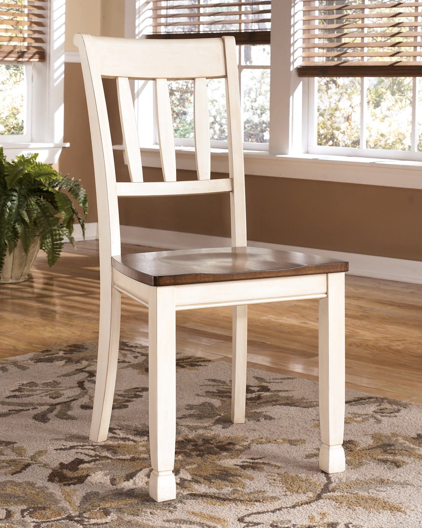 Whitesburg Dining Table and 4 Chairs