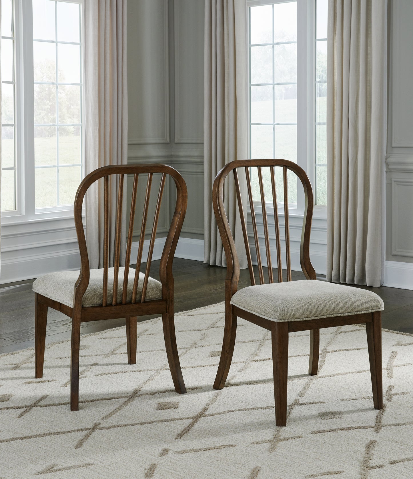 Sturlayne Dining Chair (Set of 2)