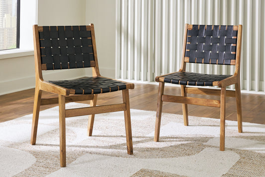 Fortmaine Dining Chair (Set of 2)