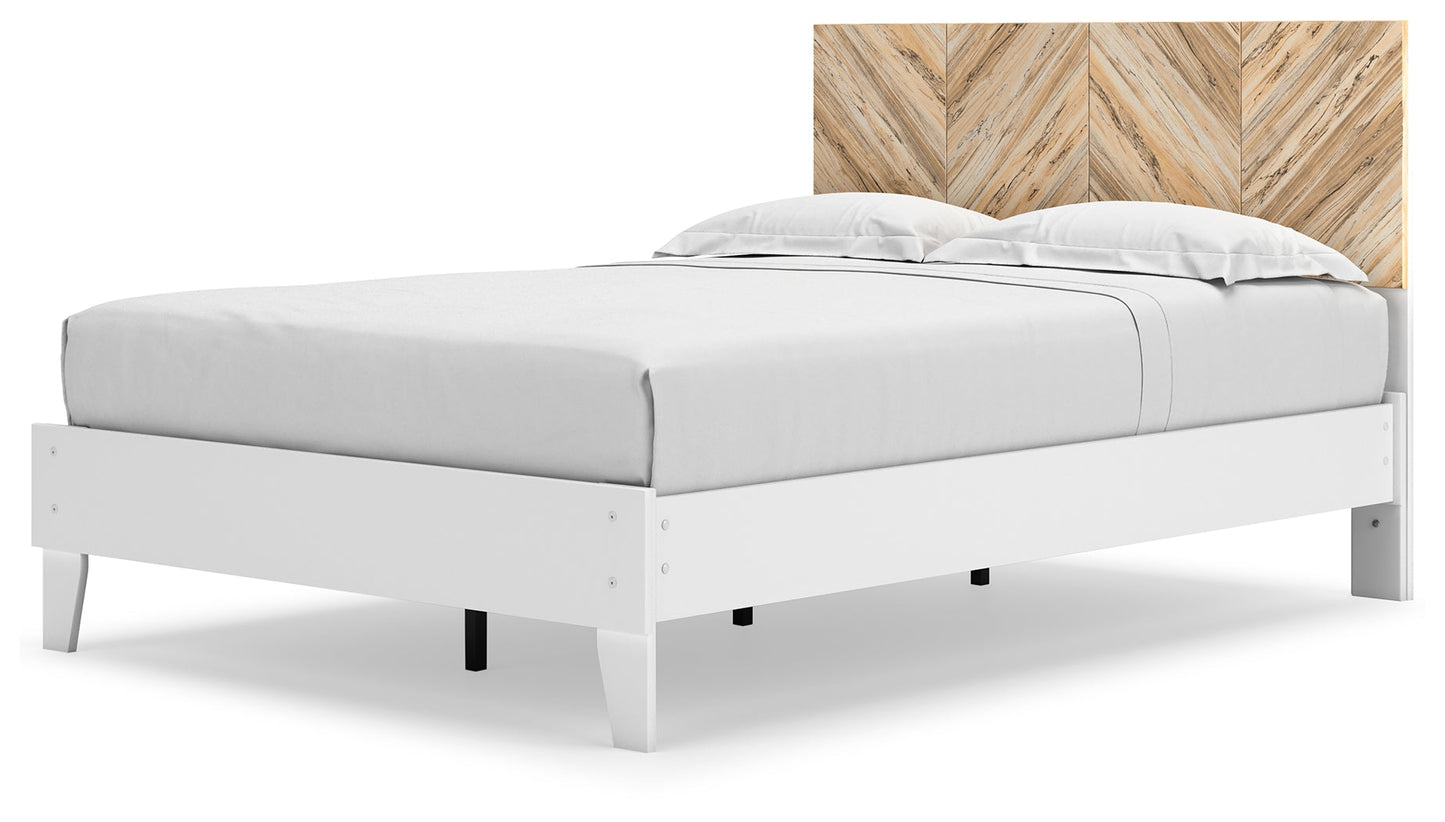 Piperton Full Panel Platform Bed