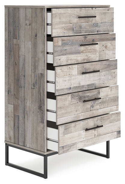 Neilsville Queen Platform Bed, Dresser, Chest and 2 Nightstands