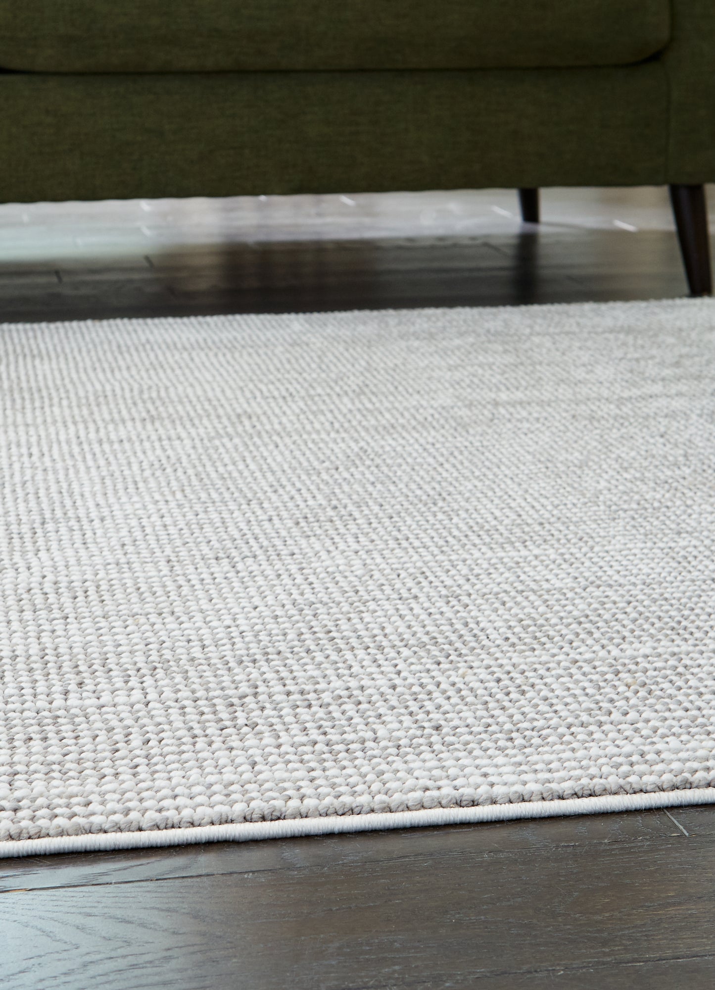 Eduring 5' x 7' Rug