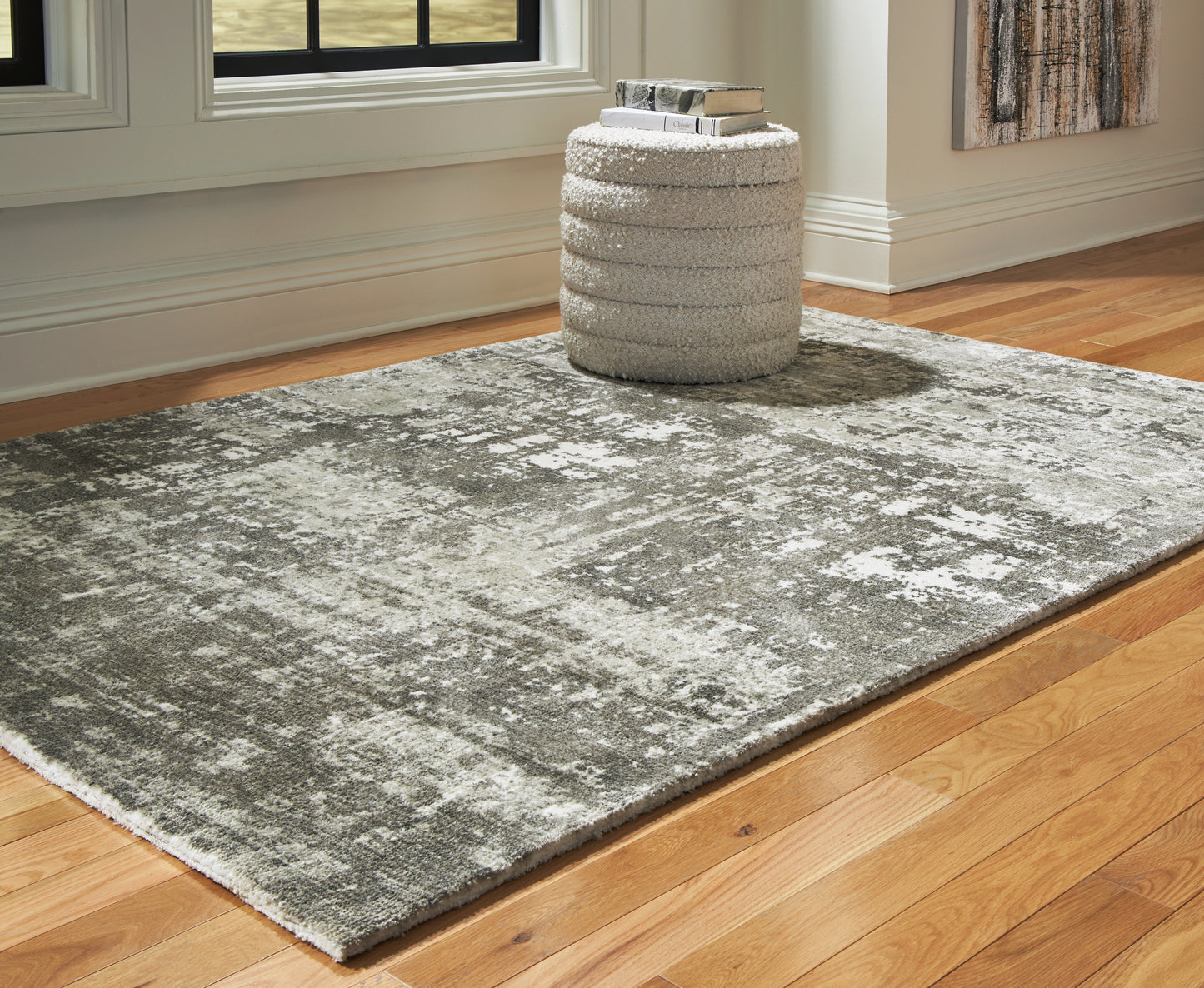 Valmontic 5' x 7' Rug