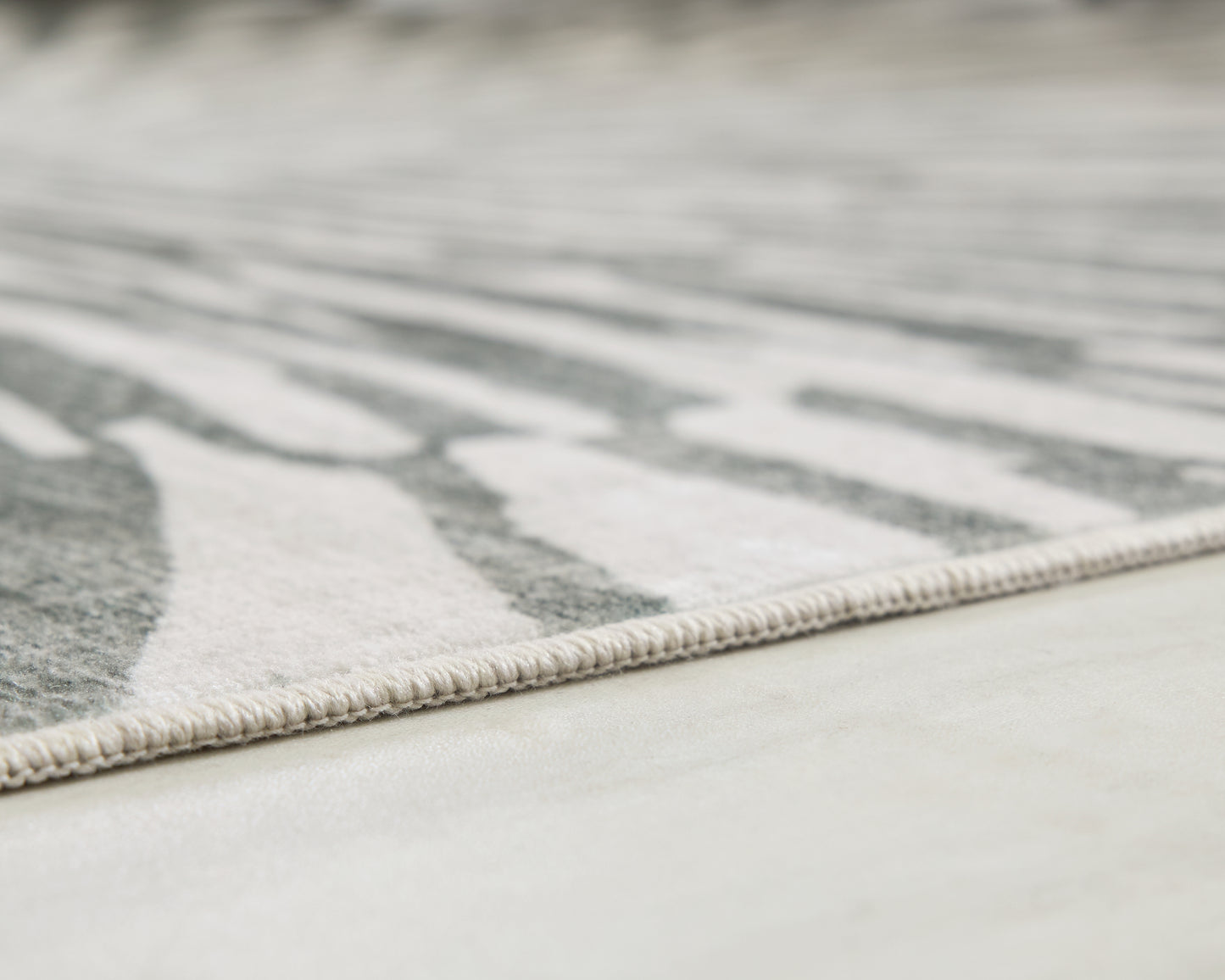 Verland Washable 7'6" x 9'6" Area Rug