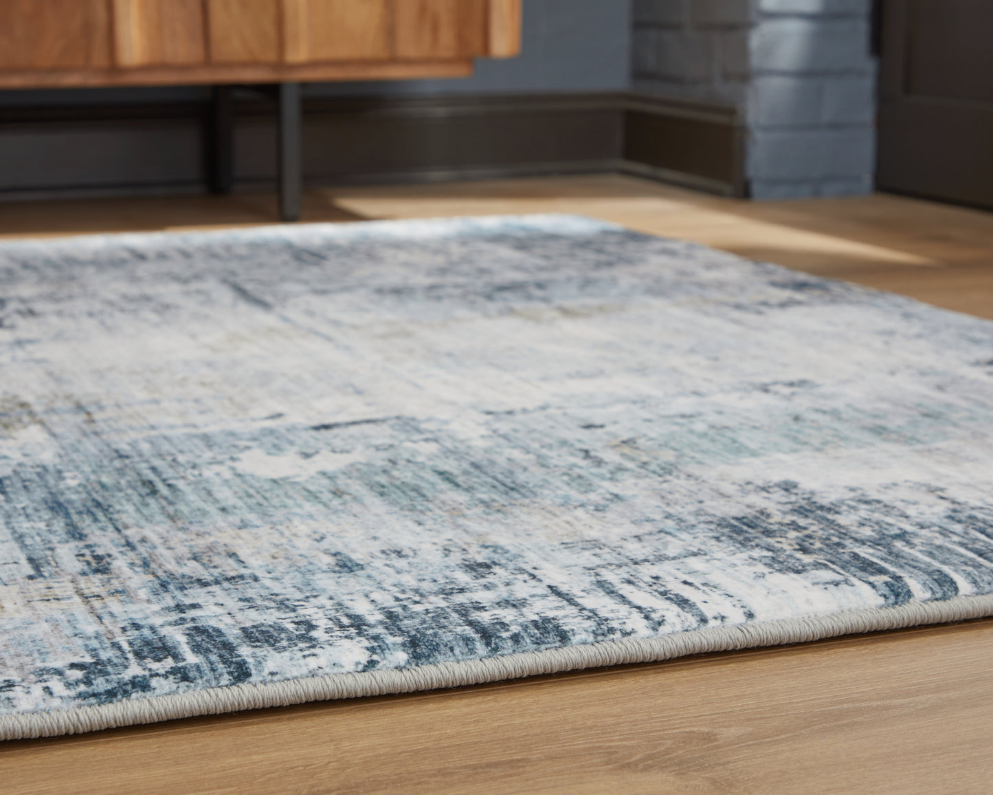 Arlenmont 7'6" x 9'6" Area Rug