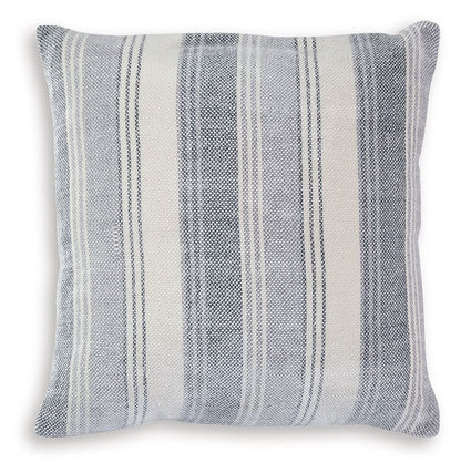 Adikus - Pillow